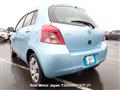2005 Toyota Vitz