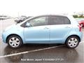 2005 Toyota Vitz