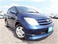 2004 Toyota IST