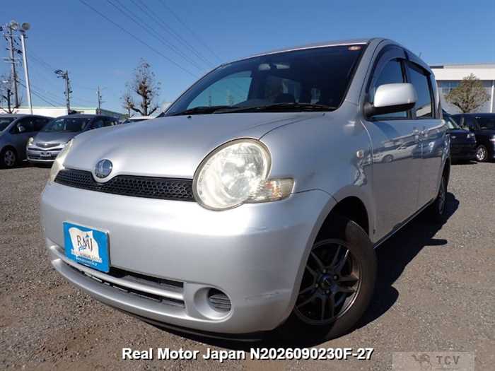 2004 Toyota Sienta