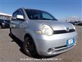 2004 Toyota Sienta