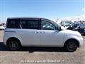 2004 Toyota Sienta