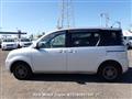 2004 Toyota Sienta