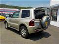 2006 Mitsubishi Pajero