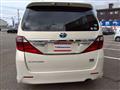 2012 Toyota Alphard Hybrid