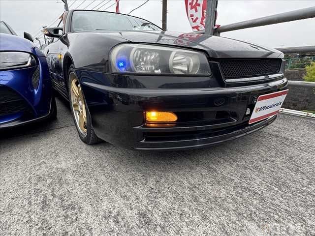 2000 Nissan Skyline