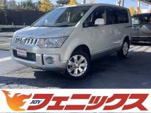 2014 Mitsubishi Delica D5