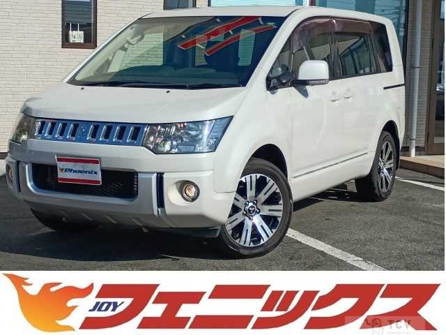 2011 Mitsubishi Delica D5