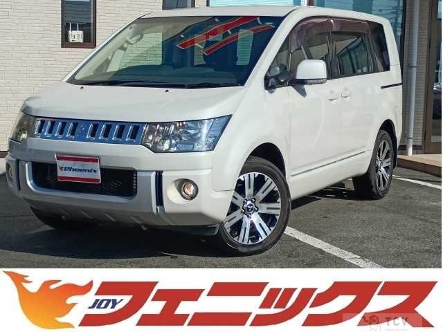 2011 Mitsubishi Delica D5