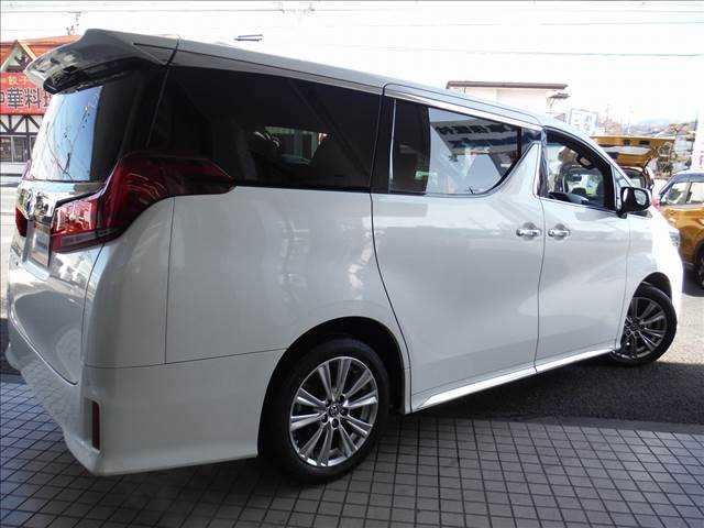 Toyota Alphard 2021 — миниатюра 3