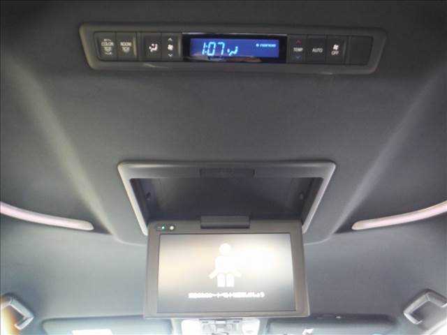 Toyota Alphard 2021 — миниатюра 8