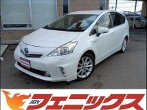 2013 Toyota PRIUS α