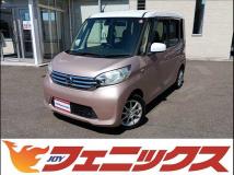 2016 Nissan ROOX