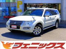 2014 Mitsubishi Pajero