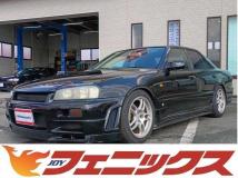 2000 Nissan Skyline