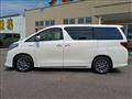 2013 Toyota Alphard Hybrid