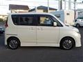 2011 Mitsubishi Delica D2