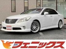 2010 Toyota Crown Royal Series
