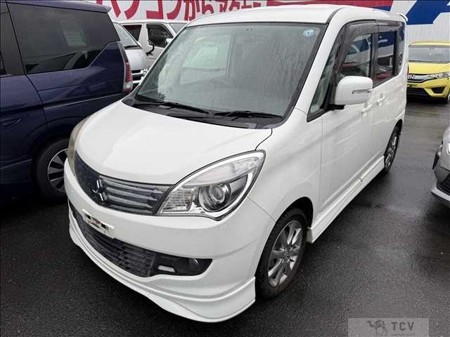 2012 Mitsubishi Delica D2