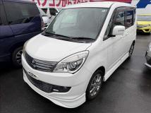 2012 Mitsubishi Delica D2