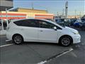 2013 Toyota PRIUS α