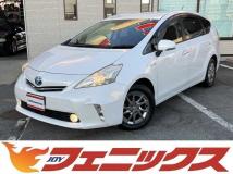 2013 Toyota PRIUS α