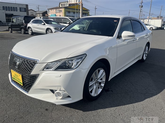2013 Toyota Crown