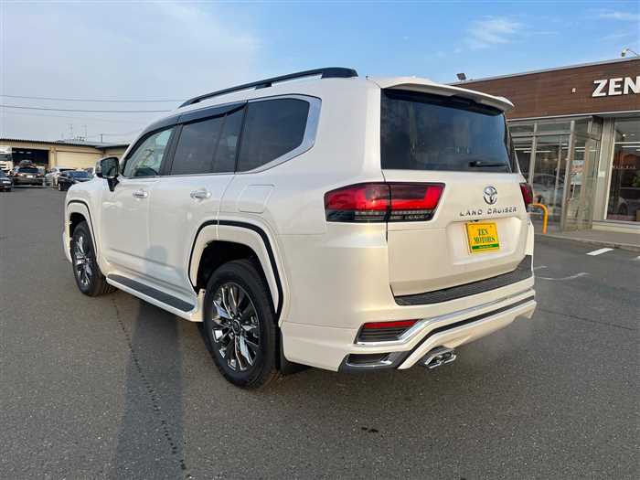 Toyota Land Cruiser ZX 2025 — миниатюра 5