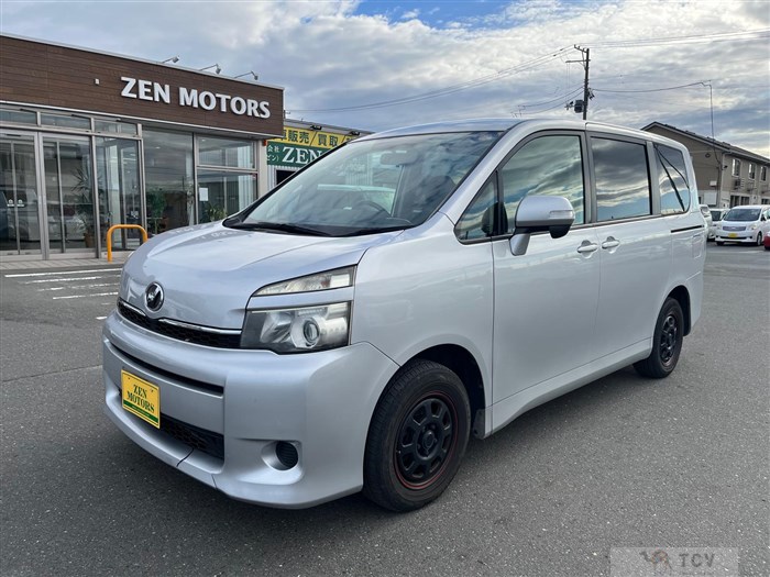 2012 Toyota Voxy