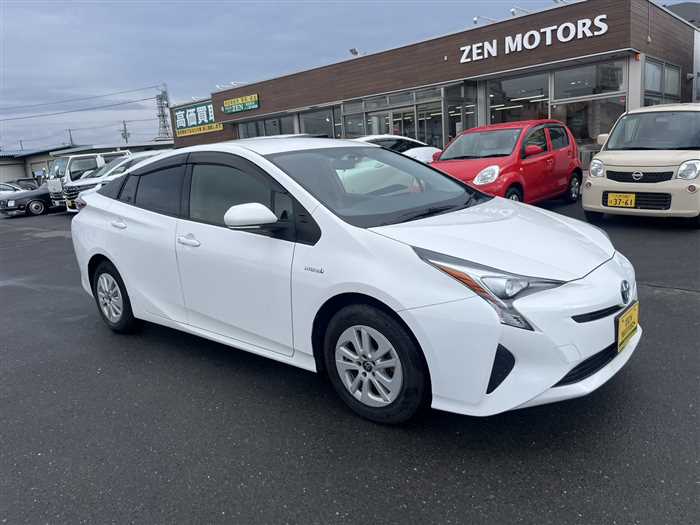 Toyota Prius 2018 photo 3