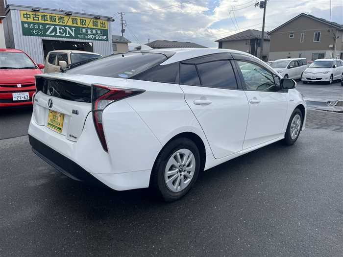 Toyota Prius 2018 photo 4