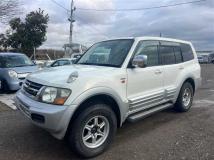 2000 Mitsubishi Pajero