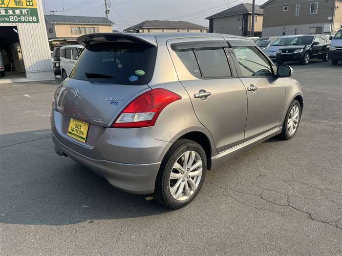 Suzuki Swift 2015 photo 5