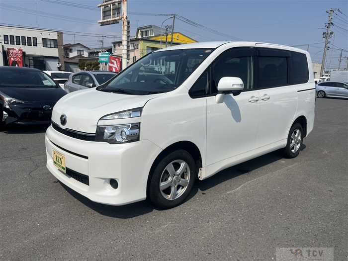 2010 Toyota Voxy