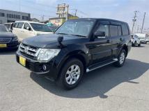 2013 Mitsubishi Pajero