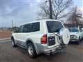 2000 Mitsubishi Pajero