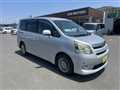 2010 Toyota Noah