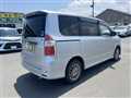 2010 Toyota Noah