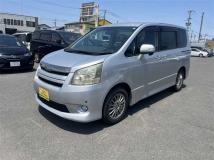 2010 Toyota Noah