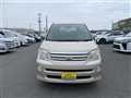 2005 Toyota Noah