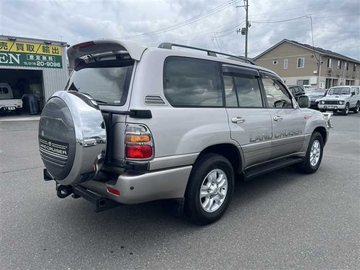 Toyota Land Cruiser 2001 photo 4