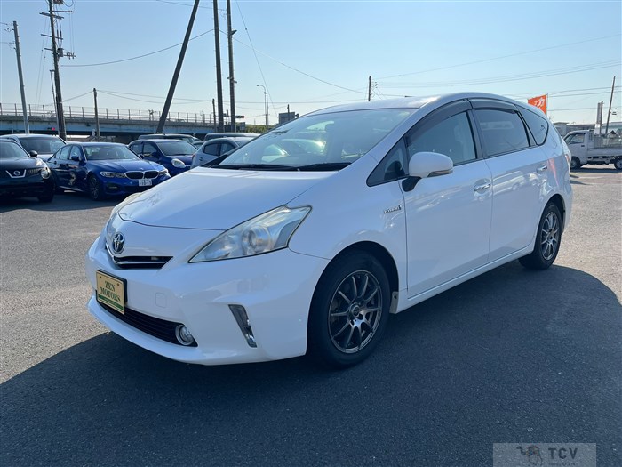 2011 Toyota PRIUS α