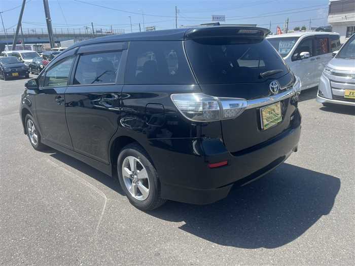 Toyota Wish 2014 photo 4