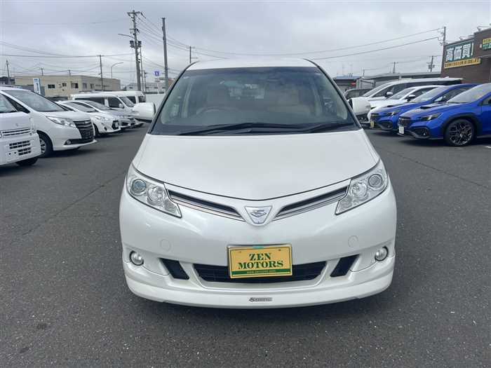Toyota Estima 2014 photo 2