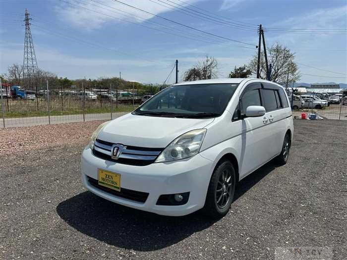 2011 Toyota Isis