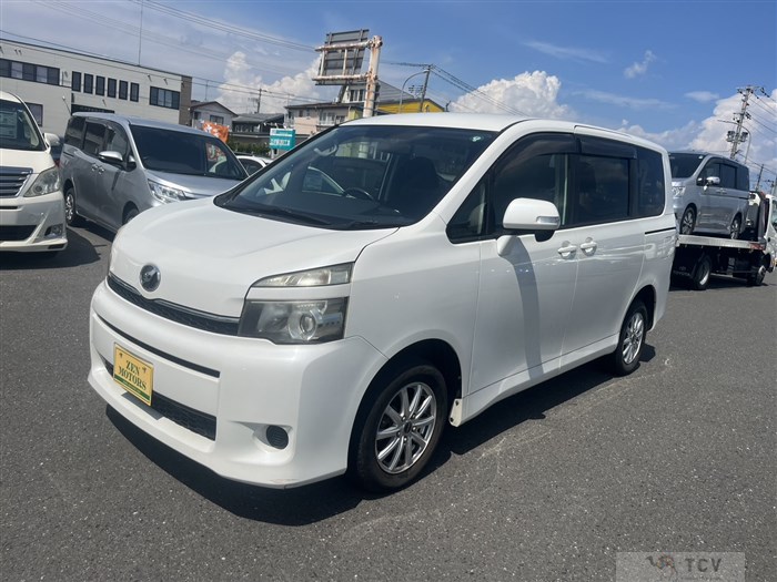 2011 Toyota Voxy
