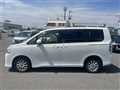 2011 Toyota Voxy