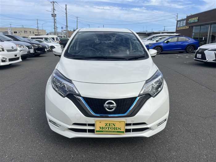 Nissan Note 2018 photo 2