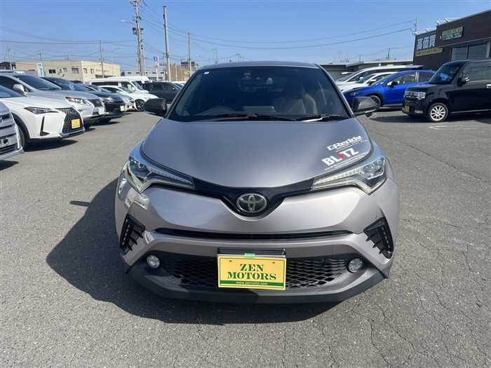 Toyota C-Hr 2017 photo 2