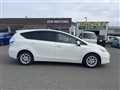 2011 Toyota PRIUS α